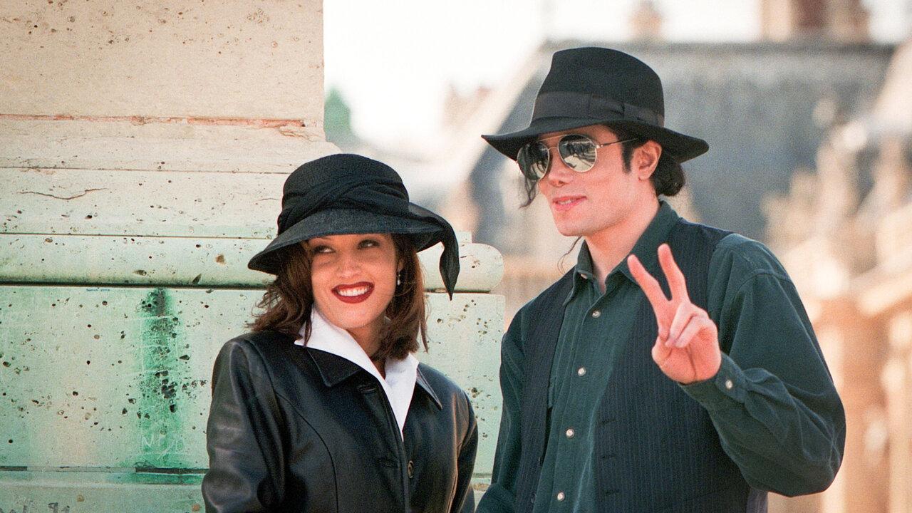 Michael got married to Lisa Marie Presley in the Dominican Republic in 1994
